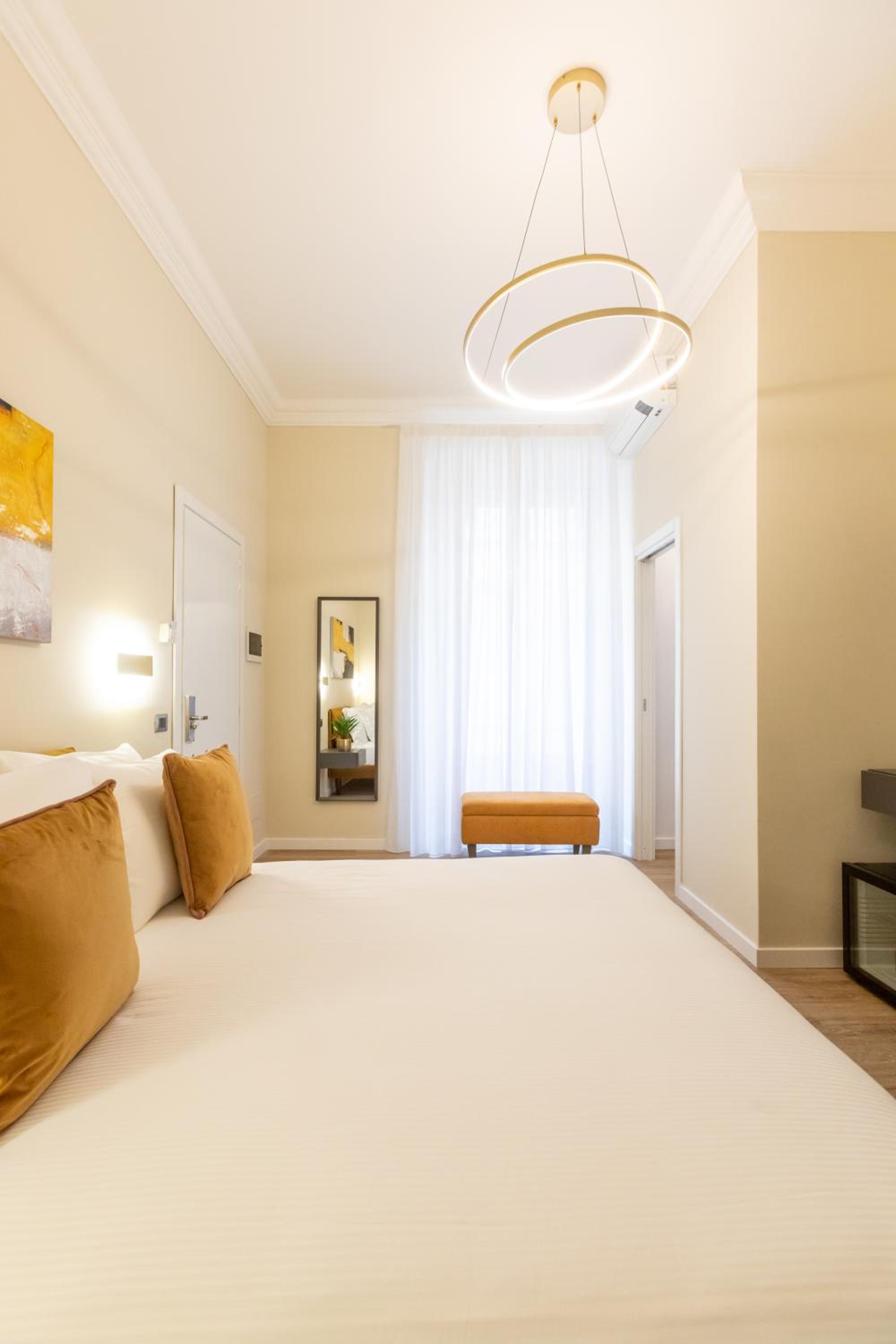 Elegantia Luxury Rooms