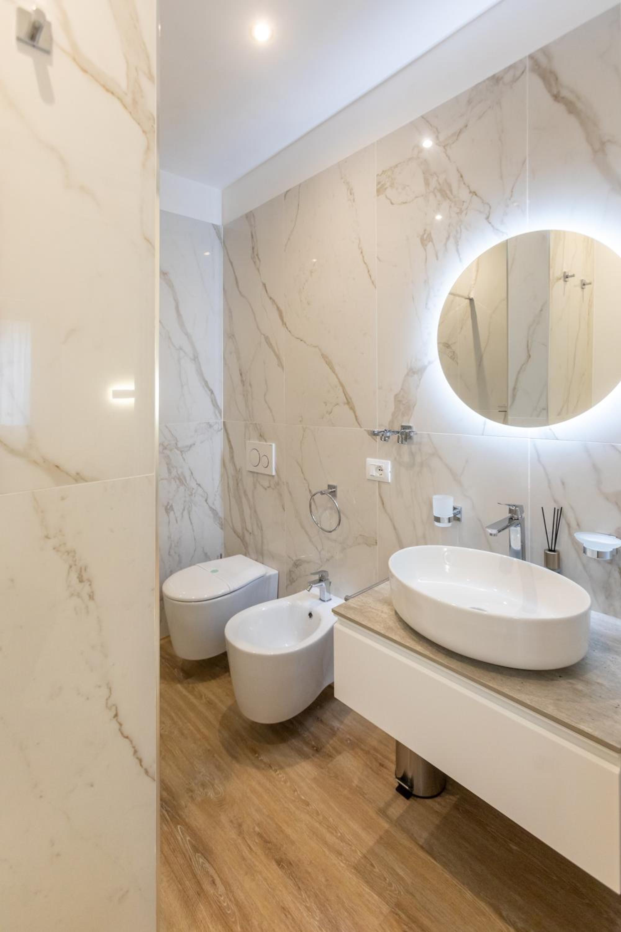 Elegantia Luxury Rooms