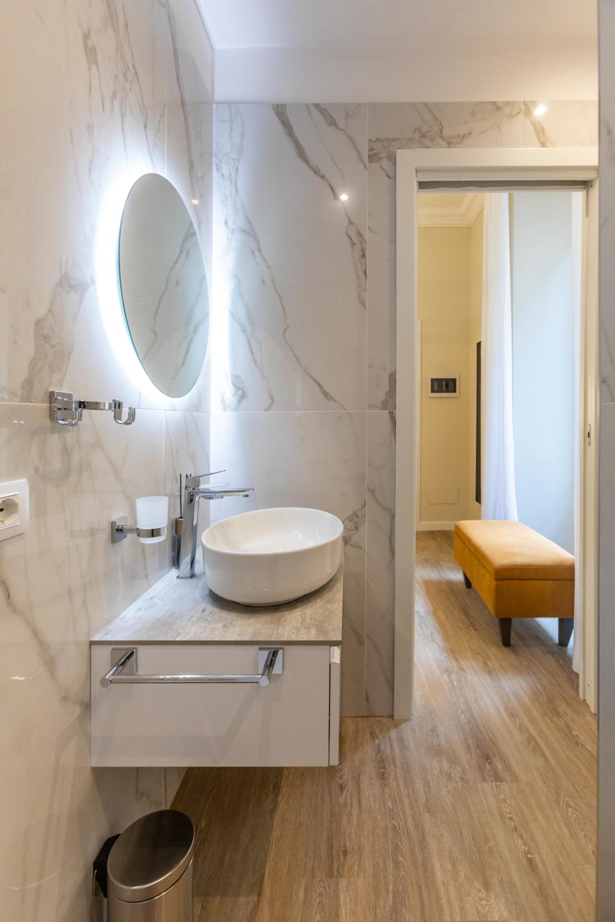 Elegantia Luxury Rooms