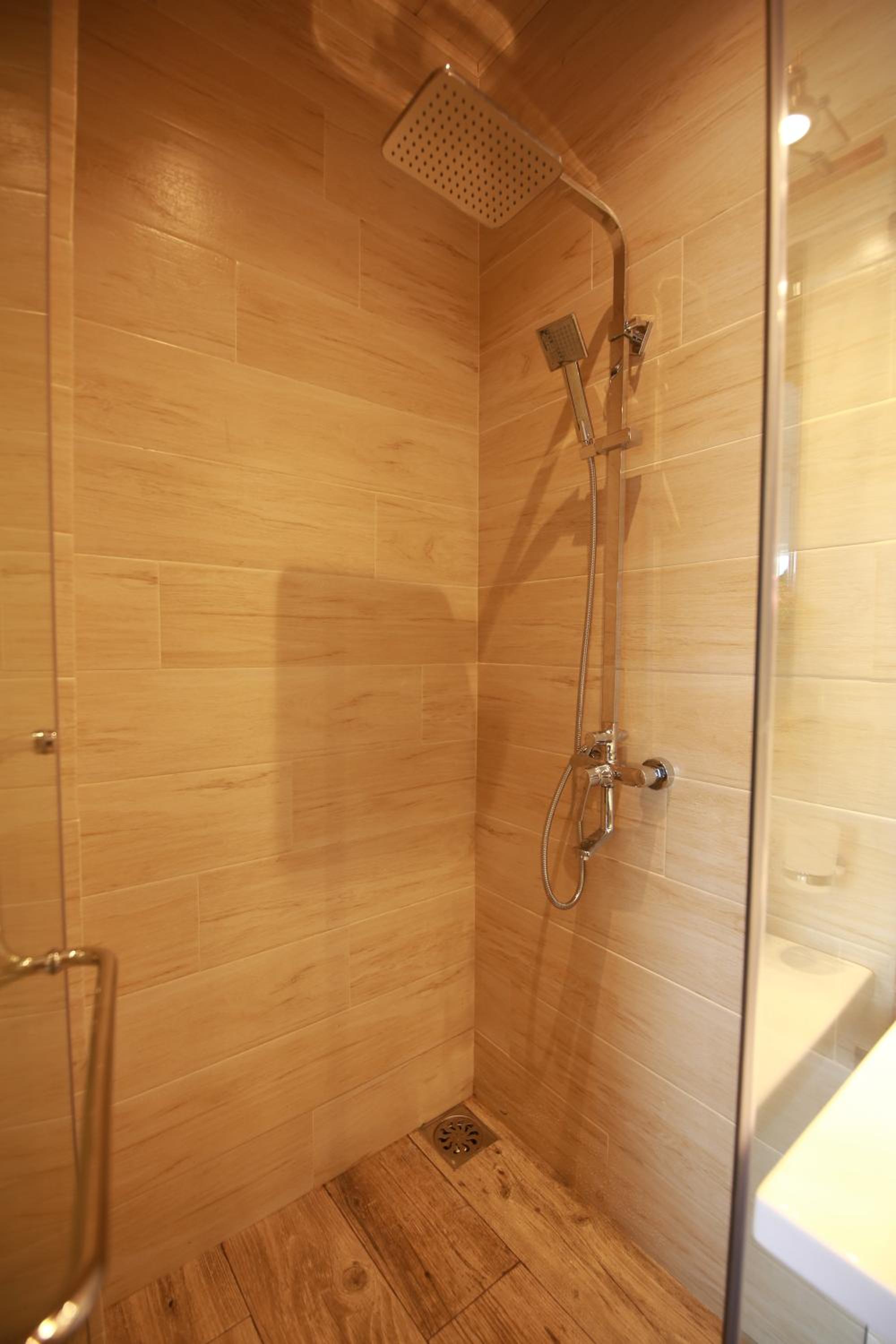 Knightsbridge Grand Apartment