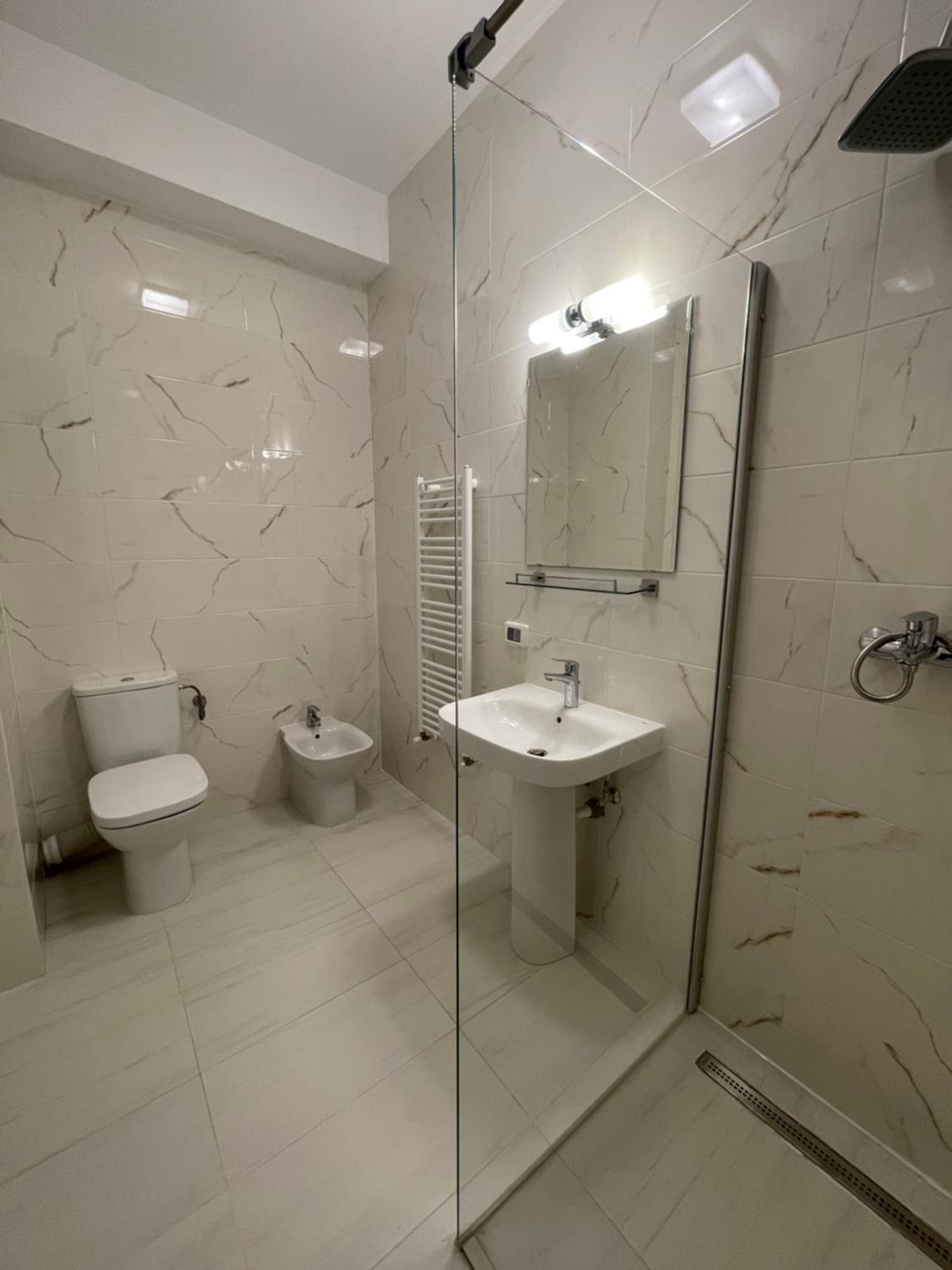 NEW Central nr5 Self Checkin OldCity Center Paid Parking with Lift view 2