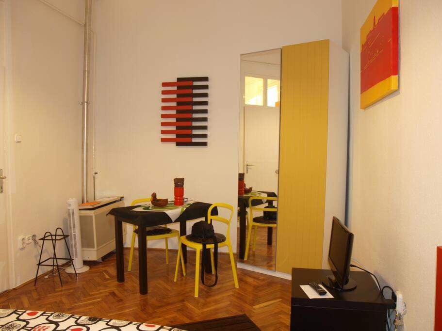 Charming Studio at the Danube view 5