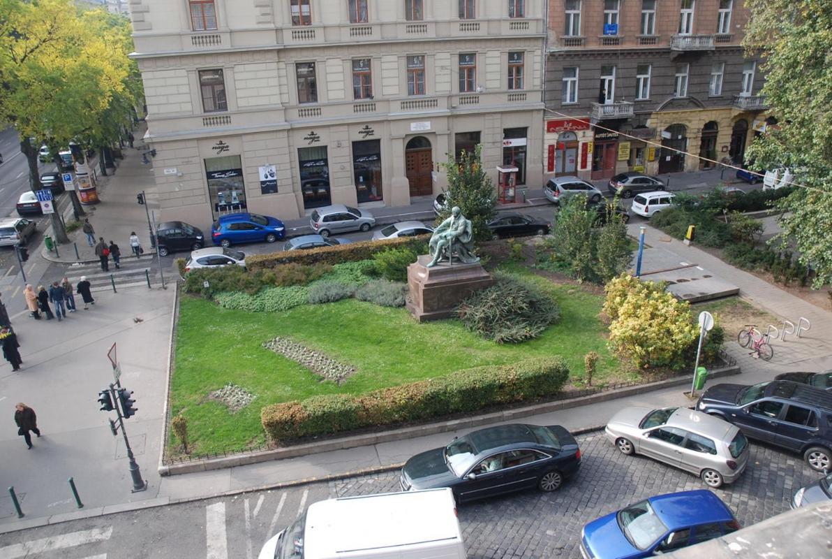 Andrassy Suite