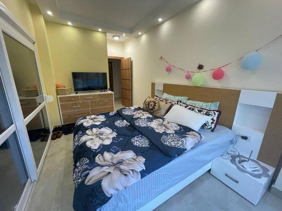 Beautiful 3-Bedroom Apartment on the Ground Floor with Personal Backyard Area and Terrace with Direct Pool Access and Pool View view 4