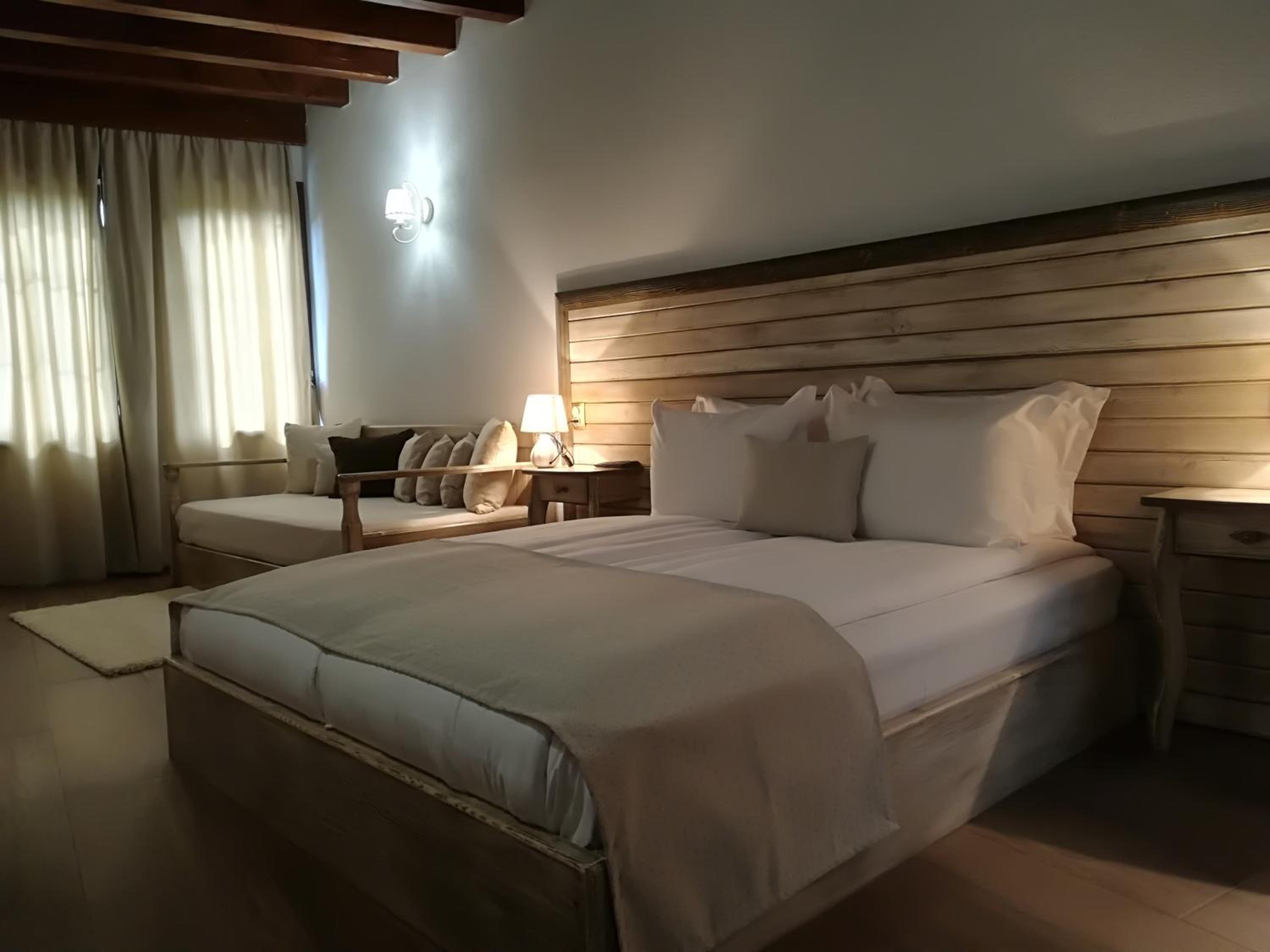 Manoleva House
