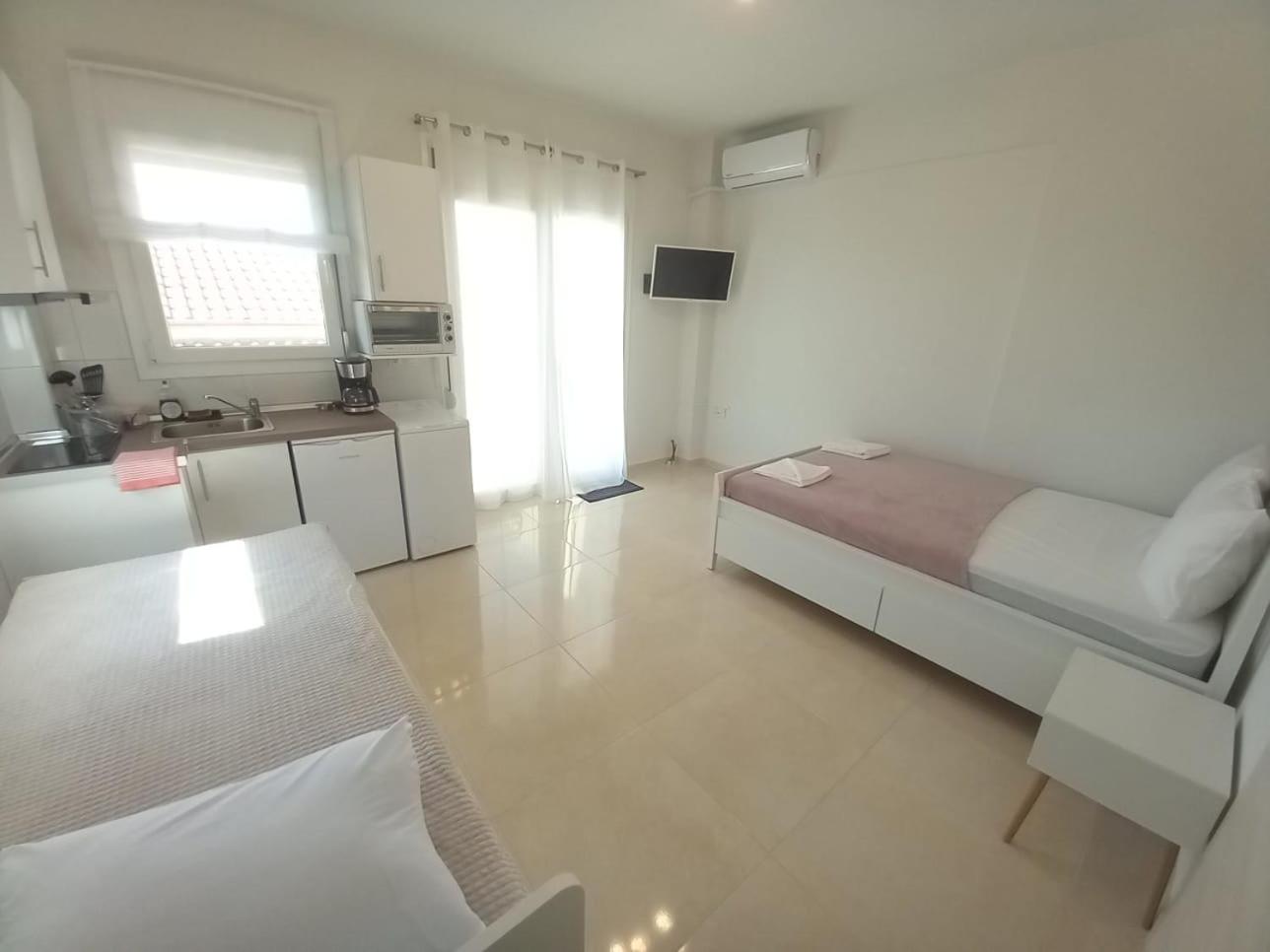 Elenis House photo 2