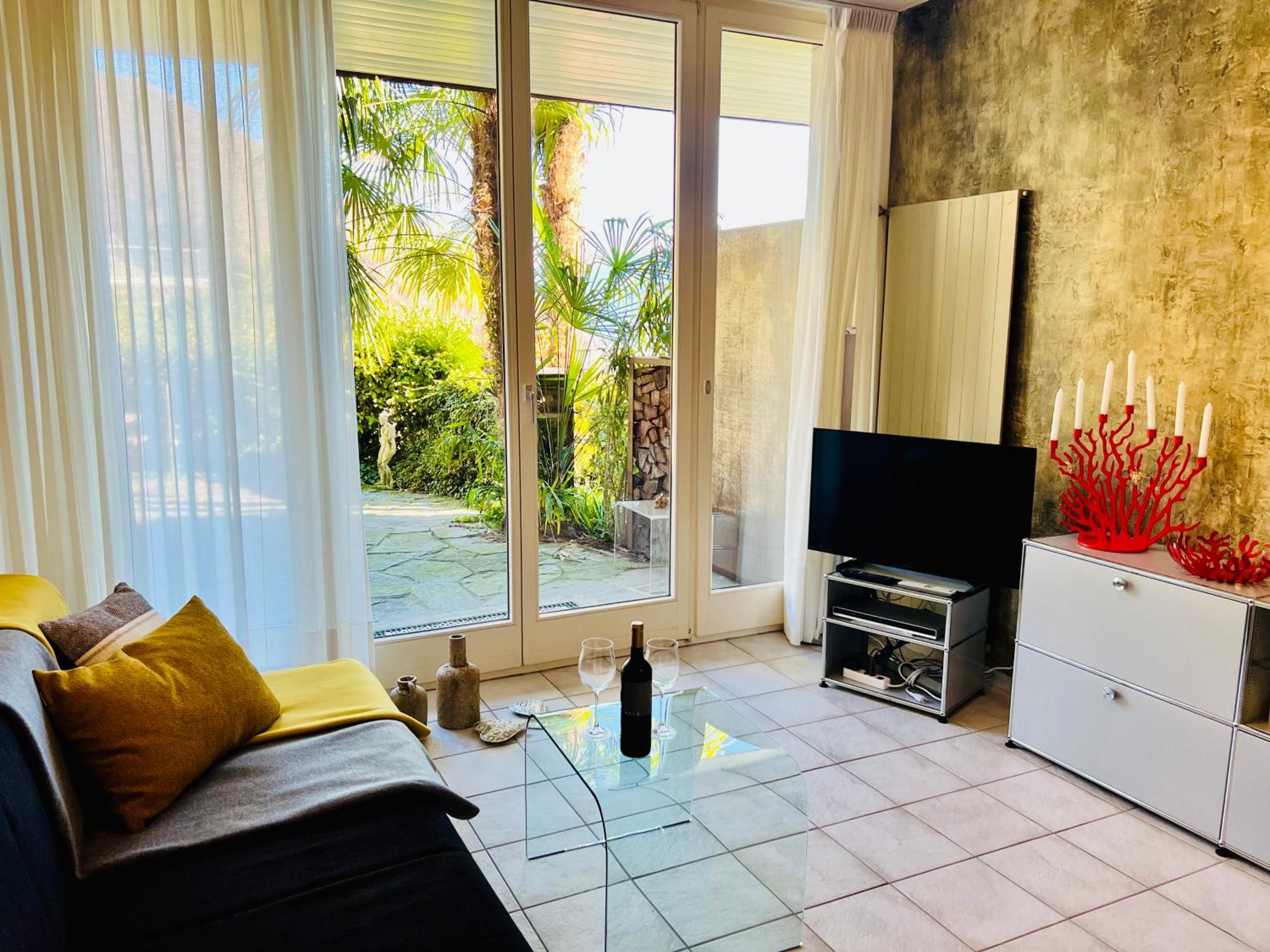 Wohnung mit Aussicht auf Lago Maggiore & Pool