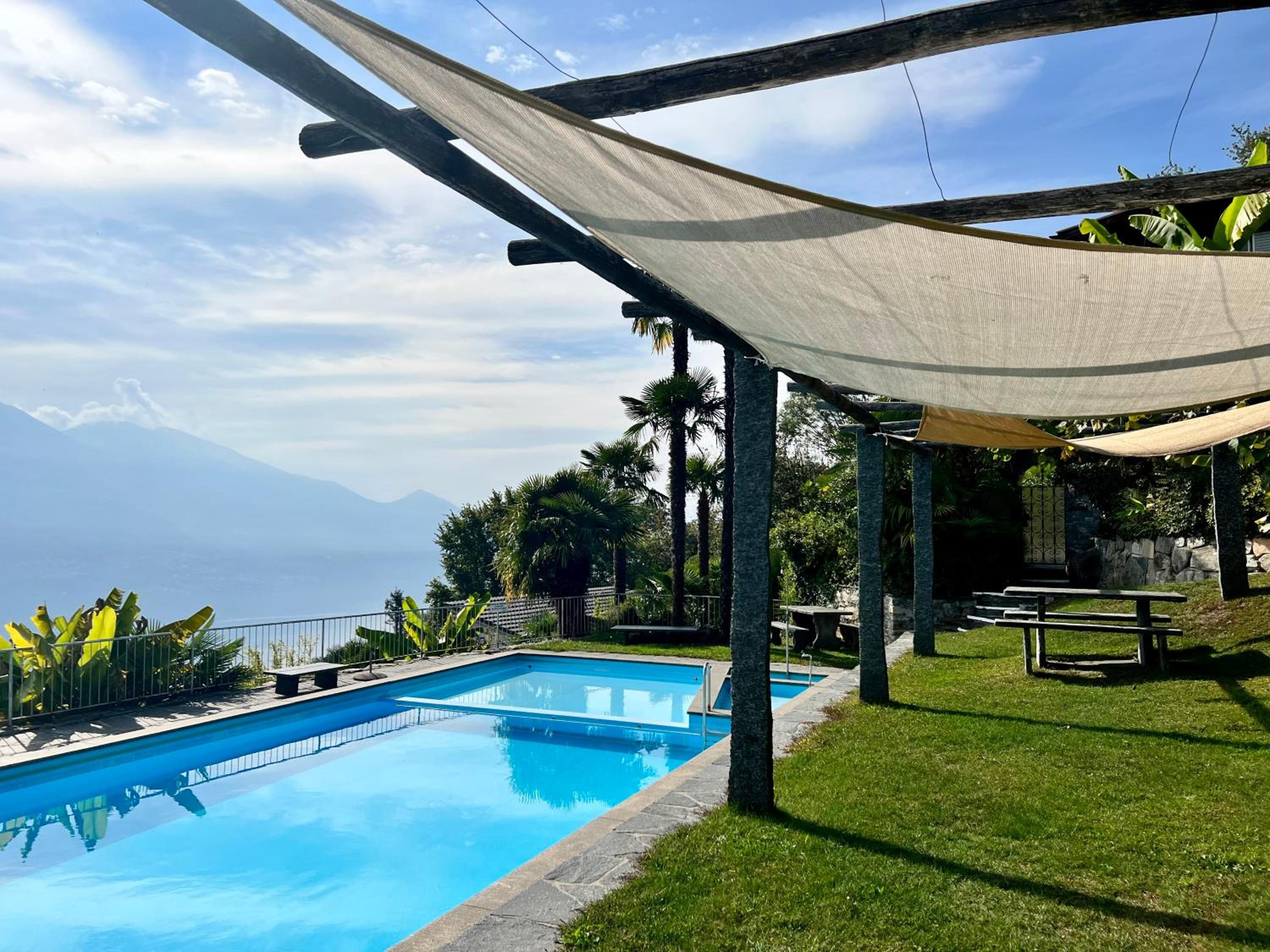 Wohnung mit Aussicht auf Lago Maggiore & Pool