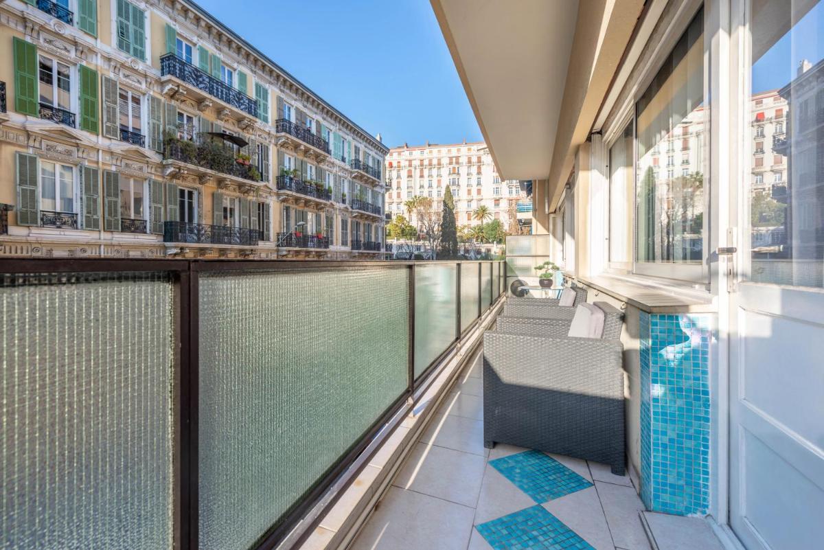 NOTRE DAME - Huge sunny modern 2BR flat - Terrace photo 4