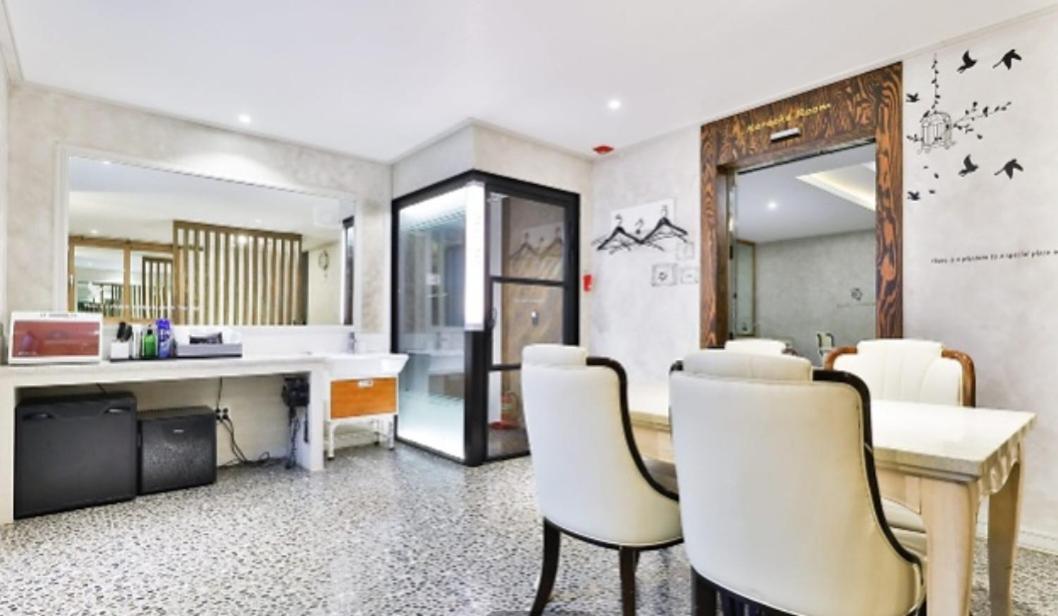 Time Hotel
