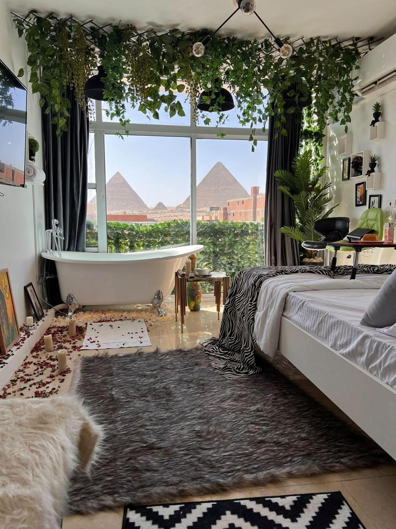 Jacuzzi pyramids view