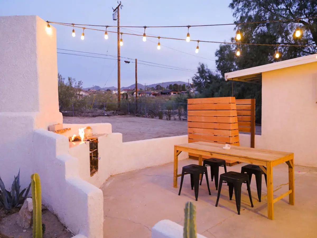 The Zen - Outdoor Shower, Gas Fireplace, Walkable to Shops & Restaurants view 2