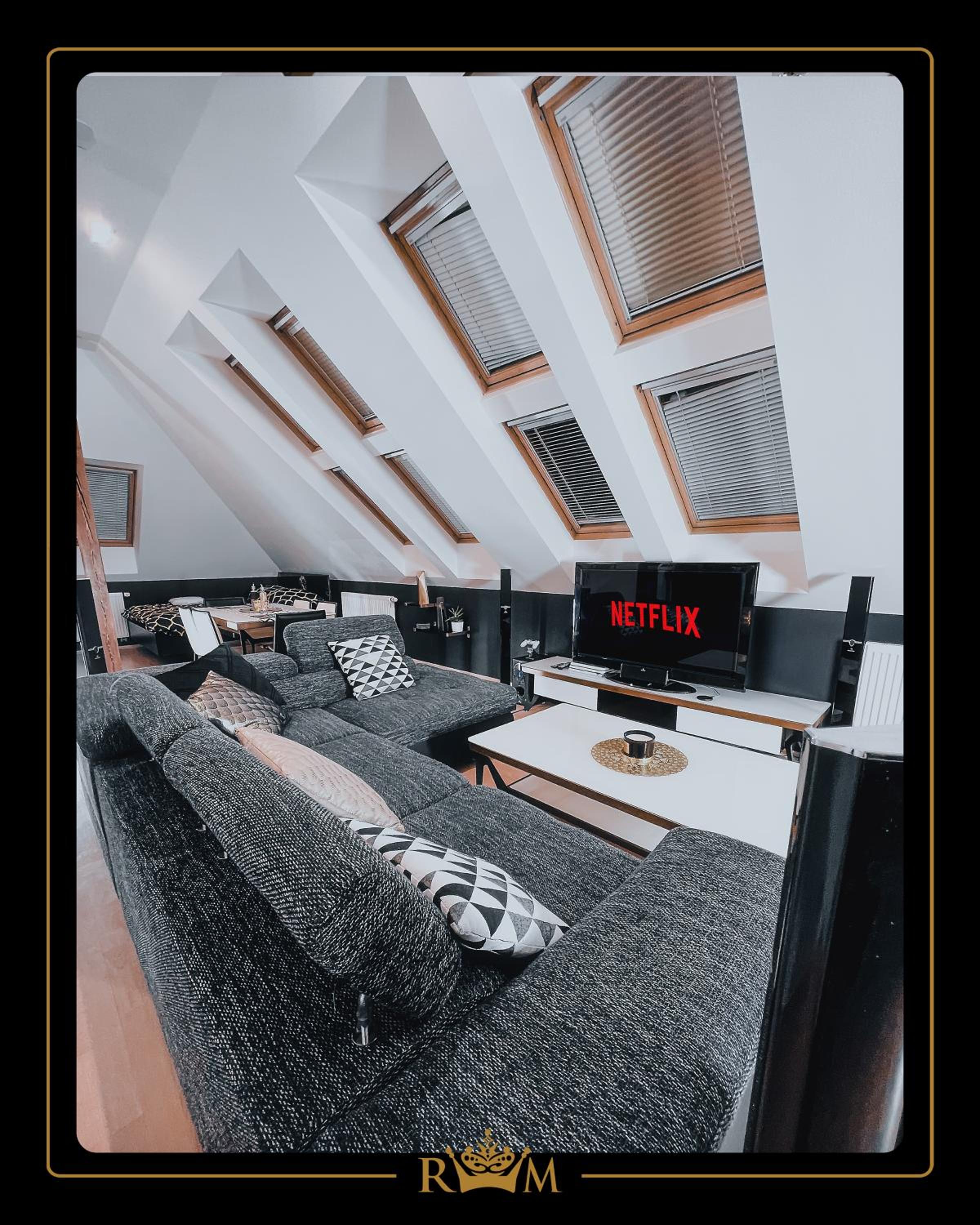 RM Luxury Apartment in Prague • 6 People • Free Parking • Pets