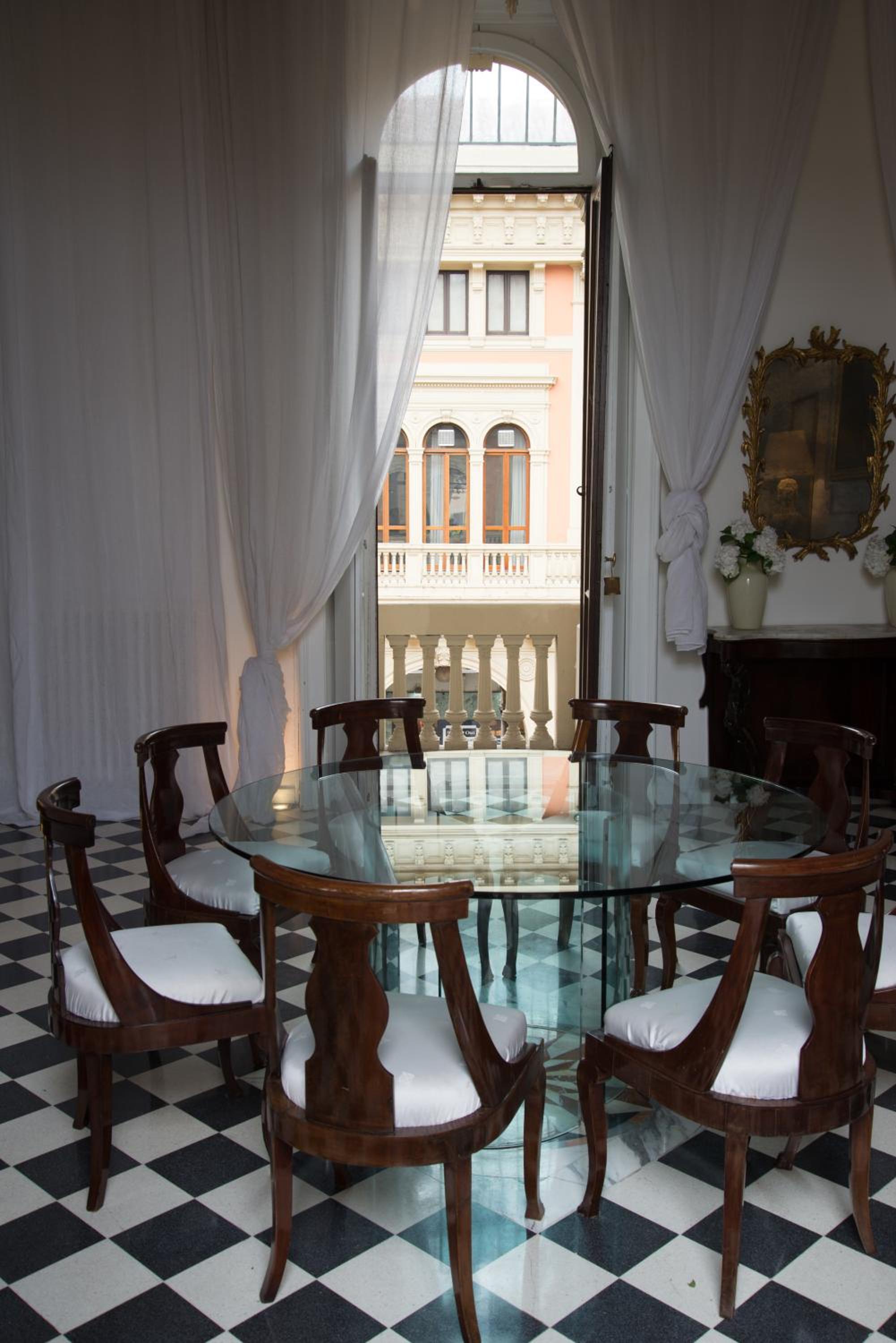 Arnaboldi Palace