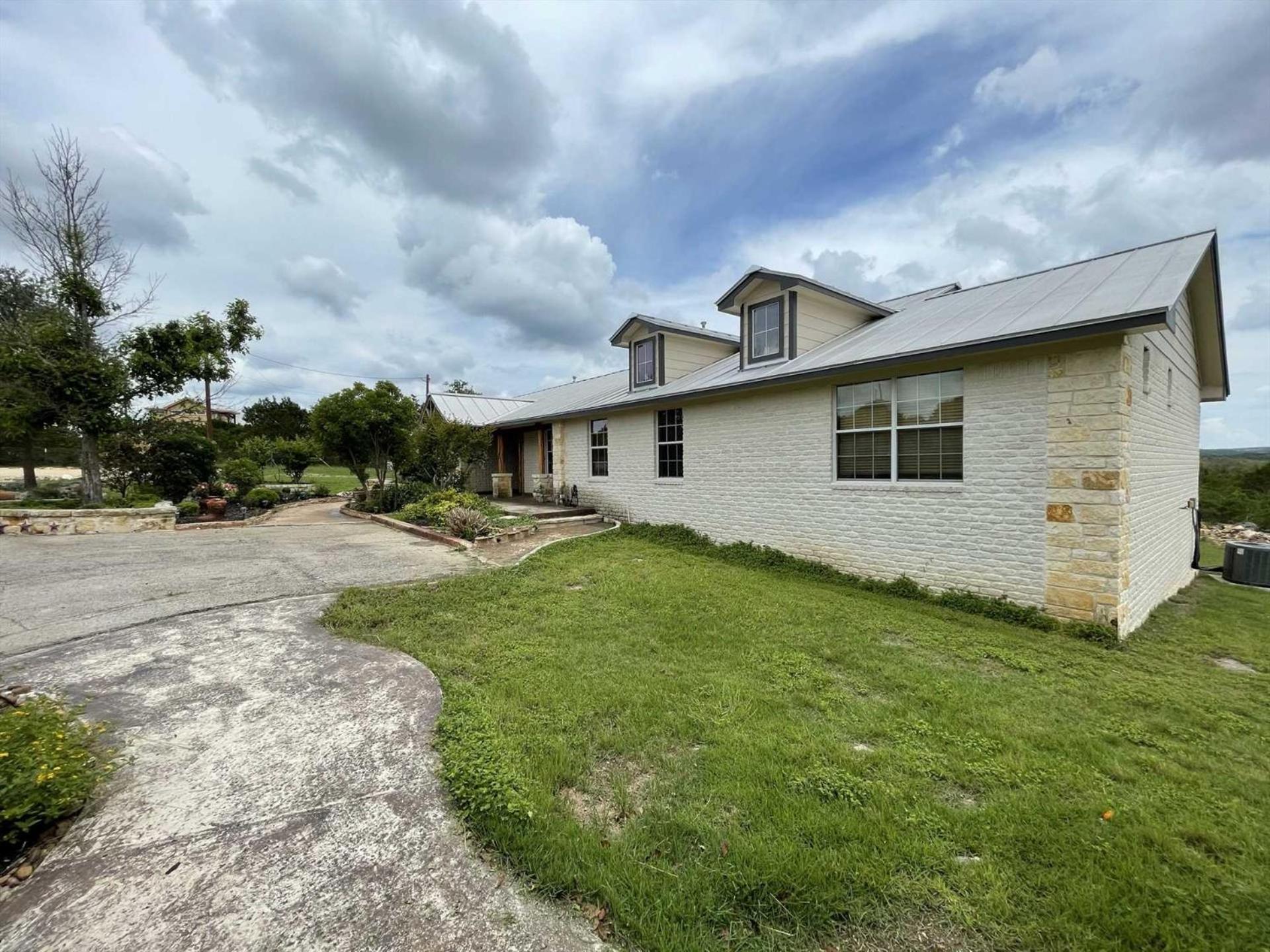 San Antonio Vacations - Boerne Mountain Retreat - Property Image 3