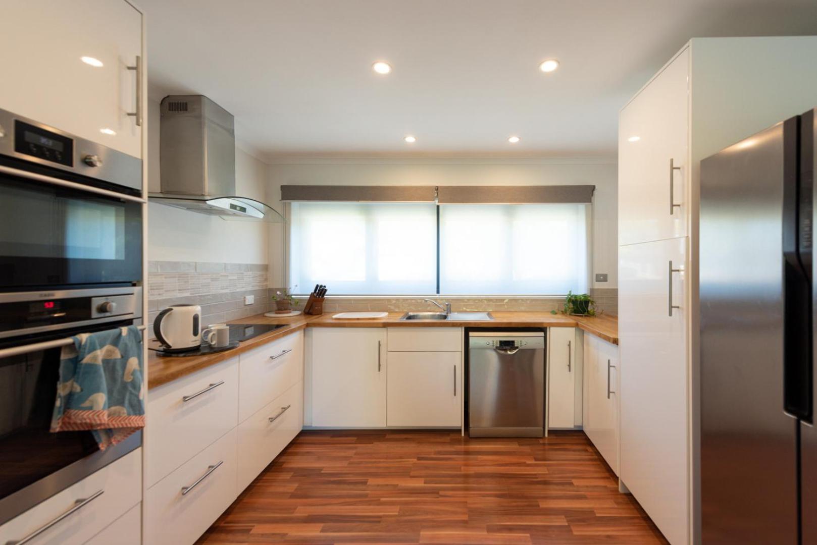 Central Coast-Spacious House 5 minutes drive to beach