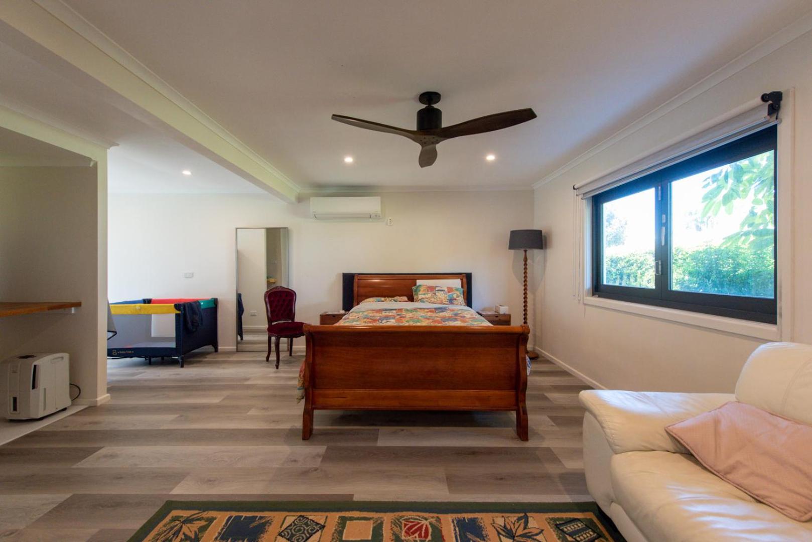 Central Coast-Spacious House 5 minutes drive to beach