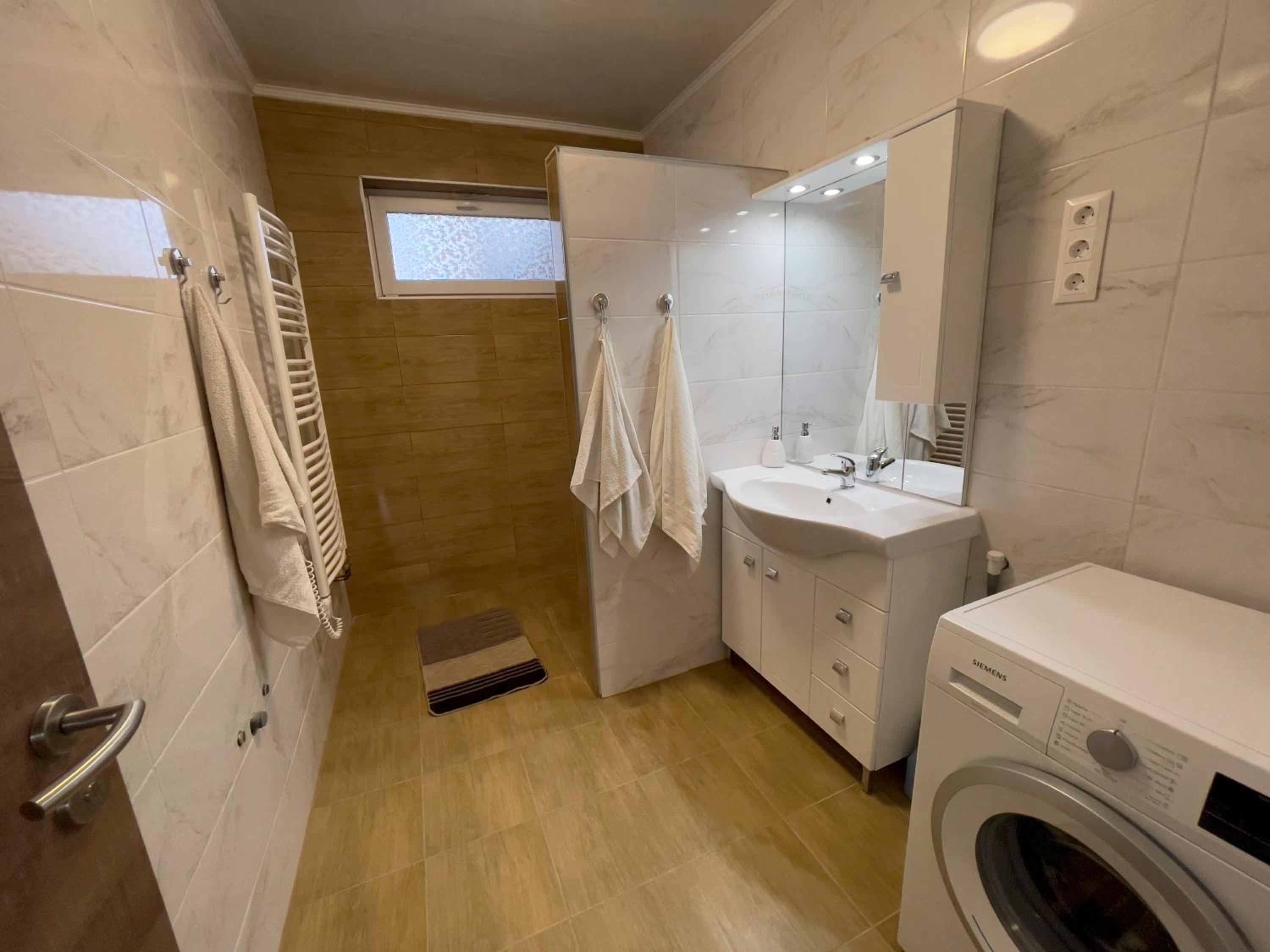 Grátisz Apartman Siófok view 3