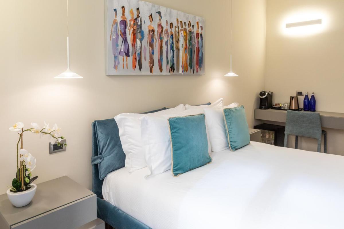 Elegantia Luxury Rooms