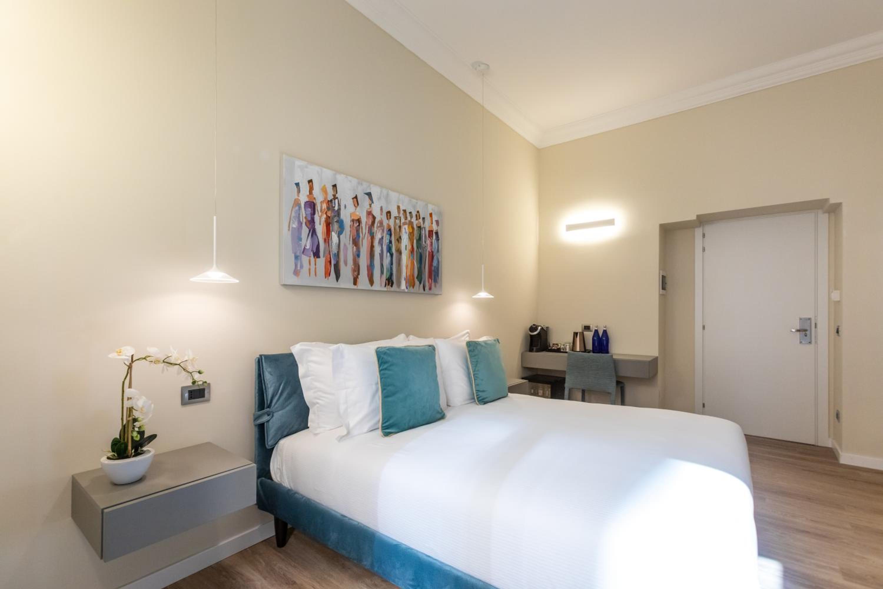 Elegantia Luxury Rooms