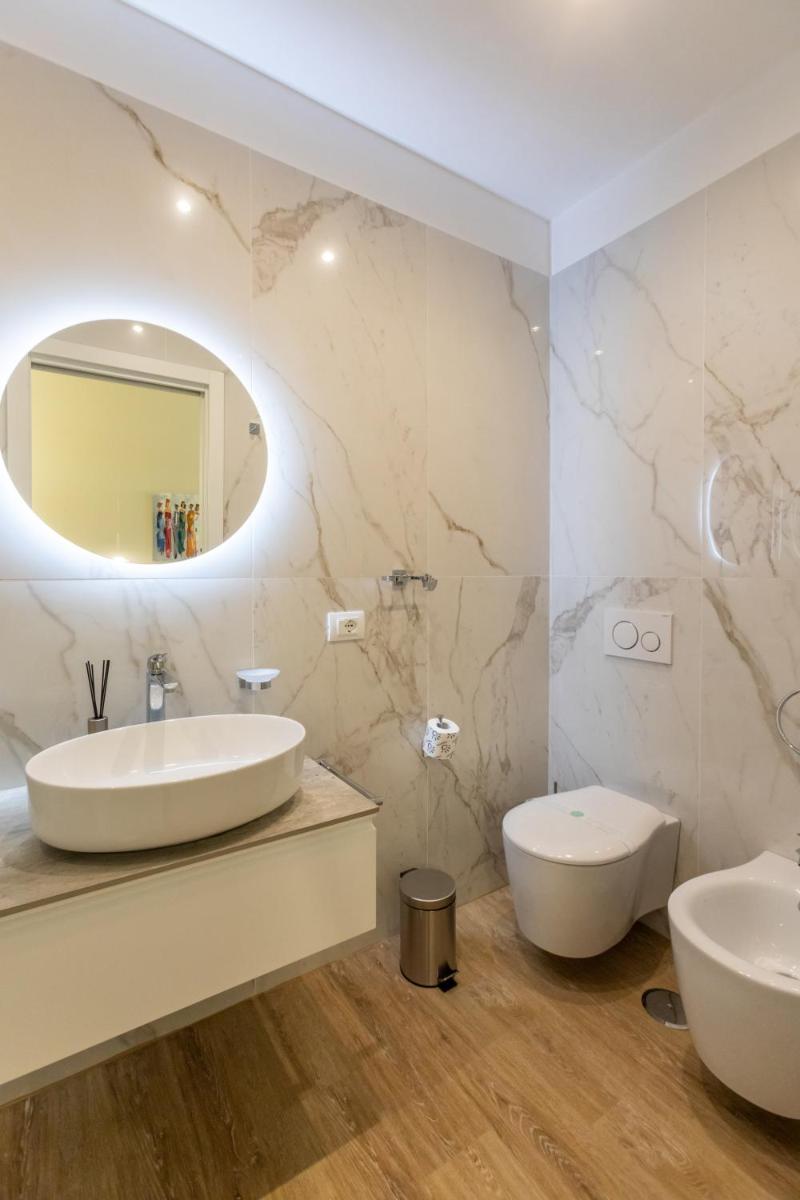 Elegantia Luxury Rooms