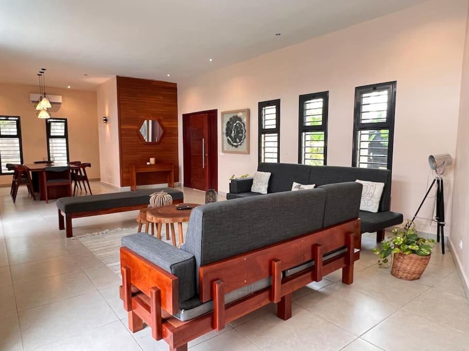 Villa Tiana - 3Bedroom Villa with private pool.