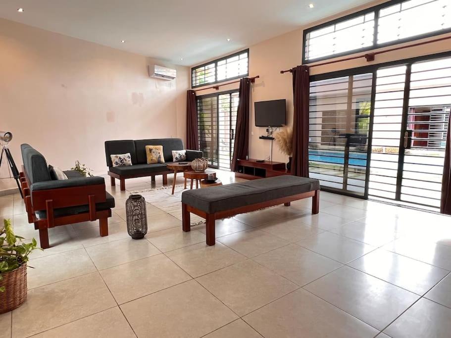 Villa Tiana - 3Bedroom Villa with private pool.
