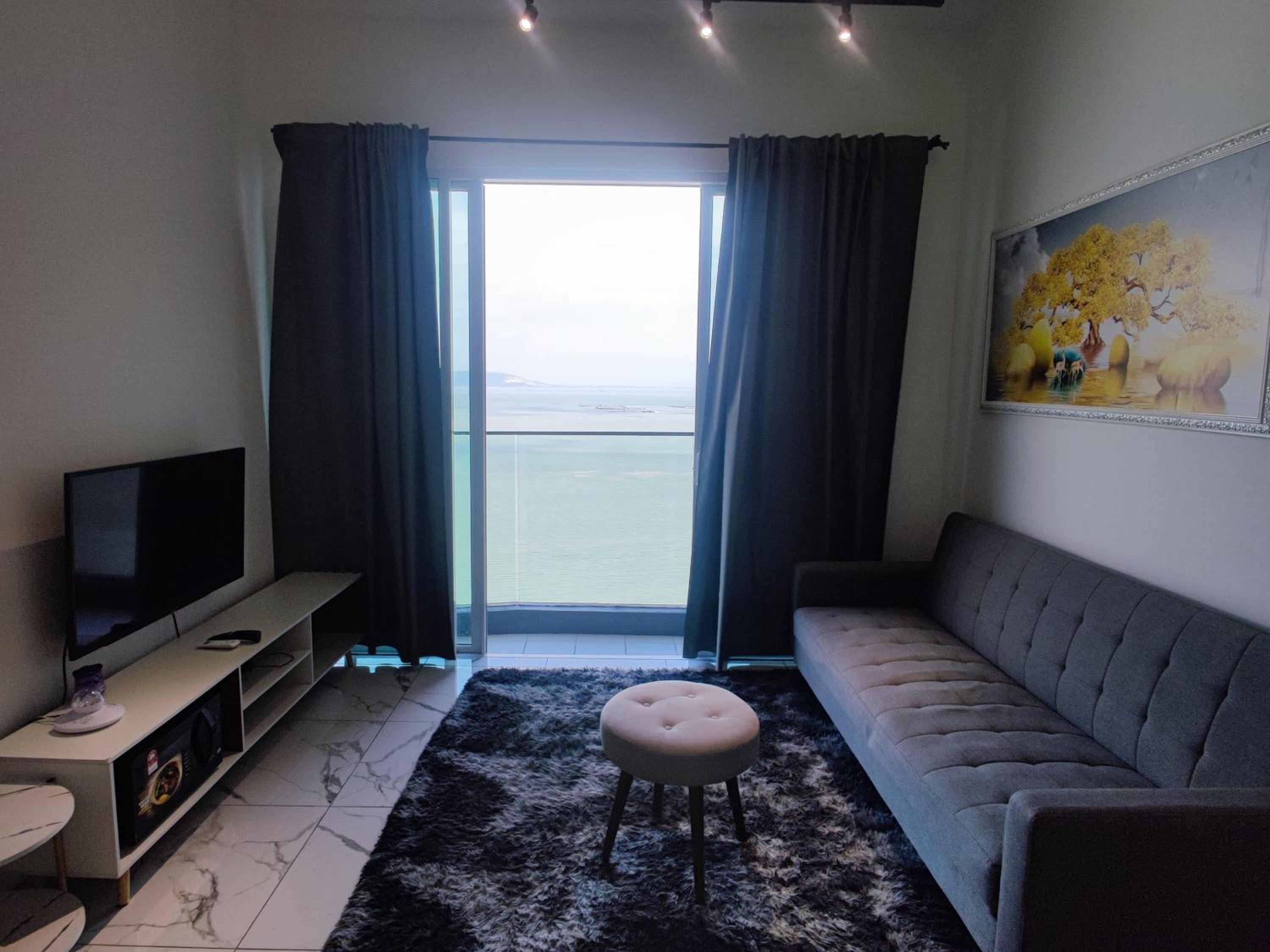 Infinite Seaview with Penang Bridge Suite with Sunrise up to 11 person