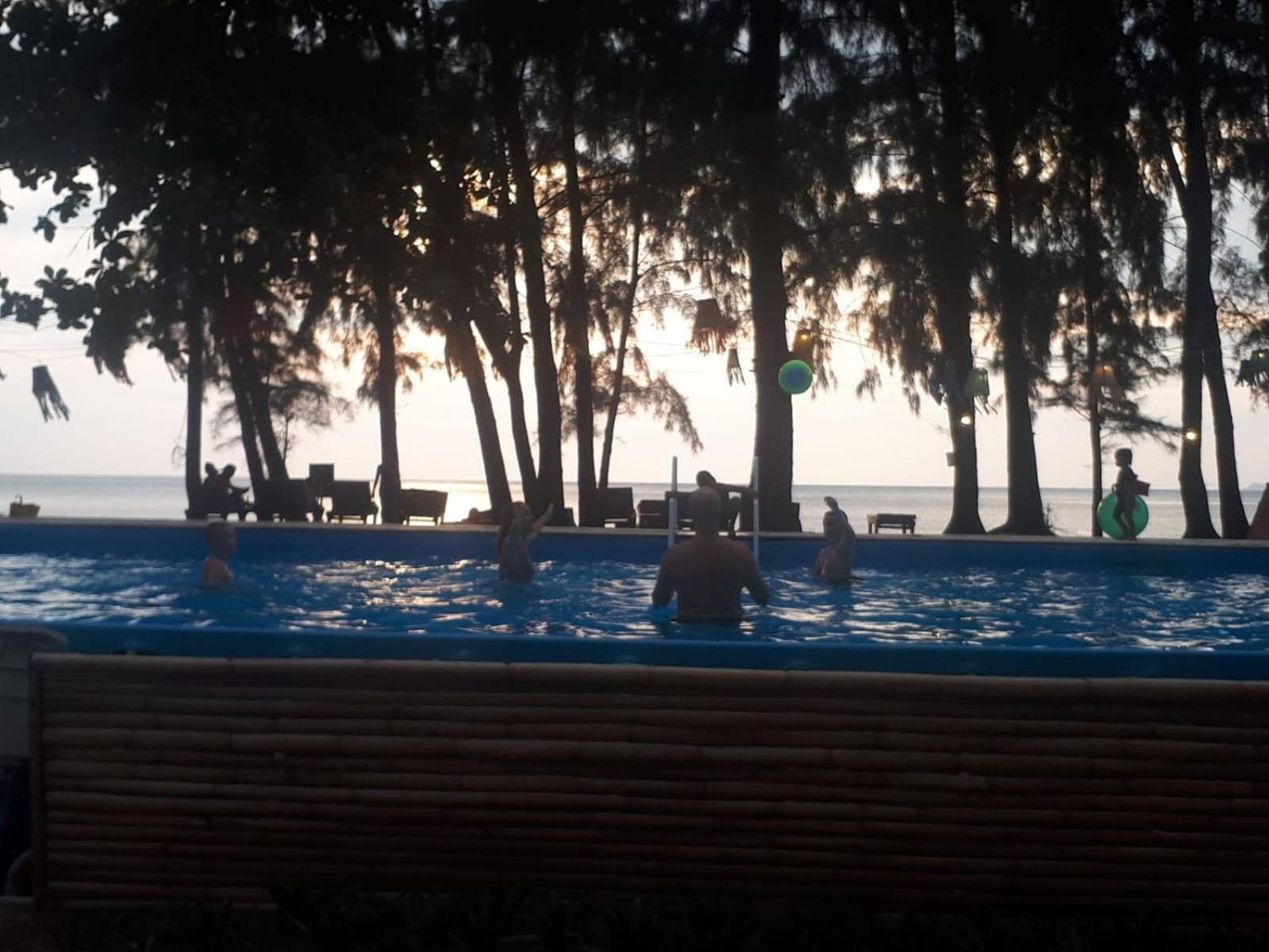 Eco Lanta Hideaway Beach Resort