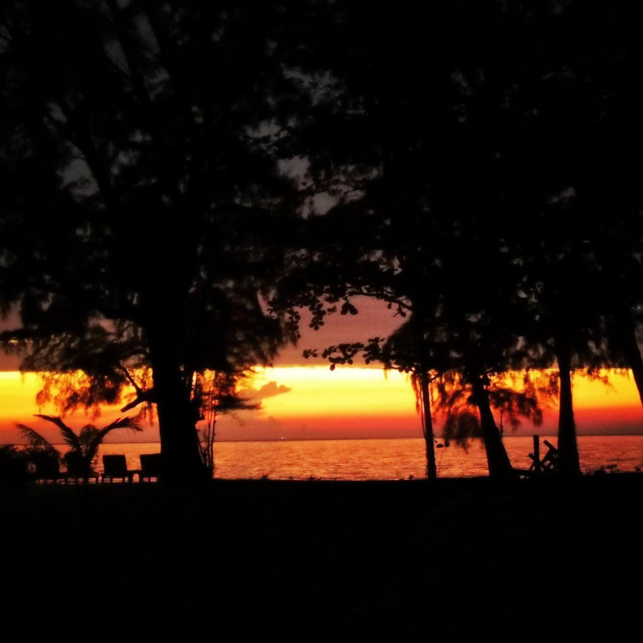 Eco Lanta Hideaway Beach Resort