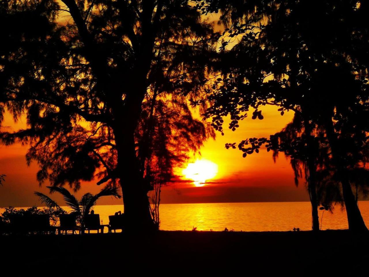 Eco Lanta Hideaway Beach Resort