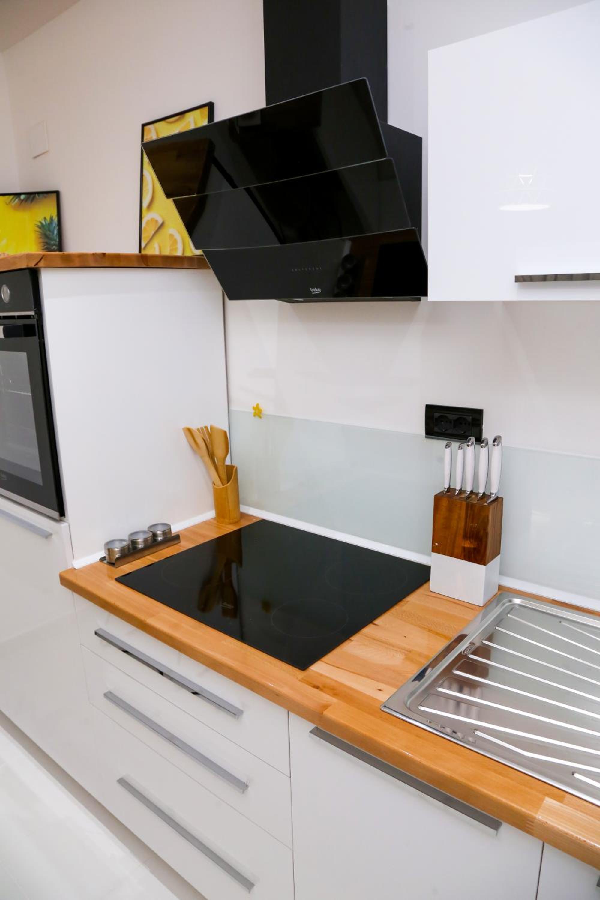 'The Yellow' Condo