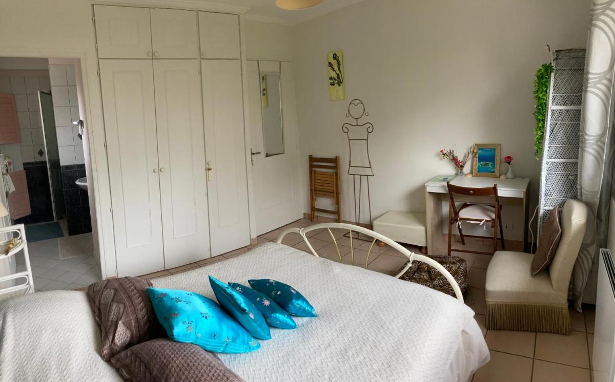 Maison Chevreuse, chambre chez l'habitant view 3