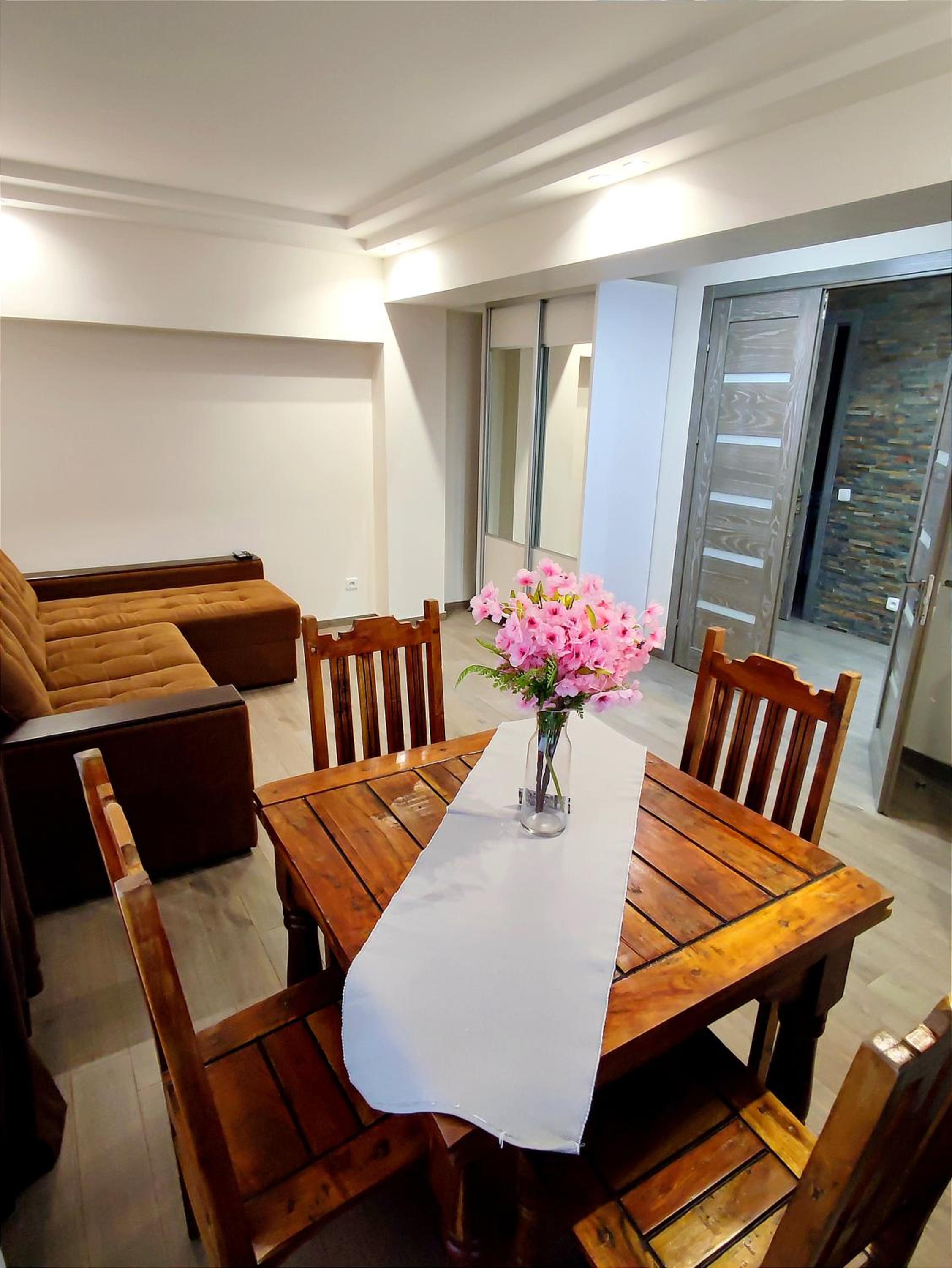 2BR+living downtown Chișinău view 3
