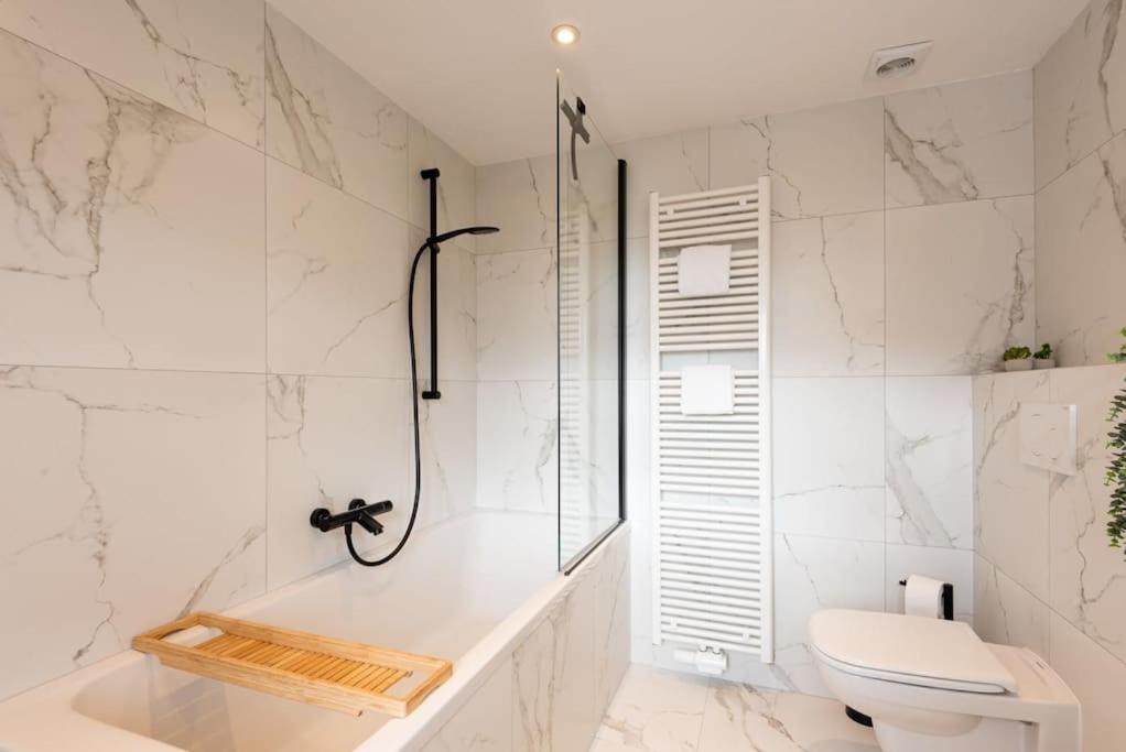 Spacious penthouse for 8 people in the city centre