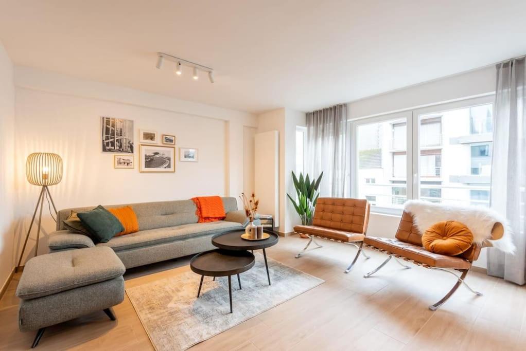 Spacious penthouse for 8 people in the city centre