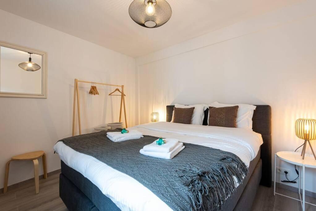 Spacious penthouse for 8 people in the city centre