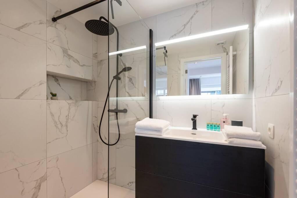 Spacious penthouse for 8 people in the city centre