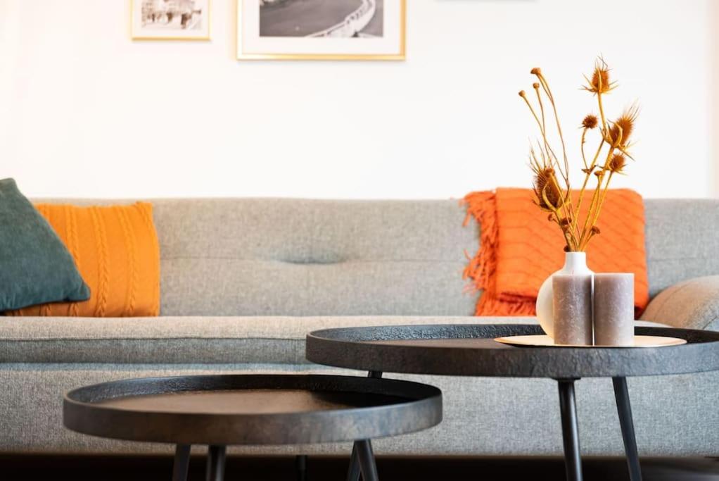 Spacious penthouse for 8 people in the city centre