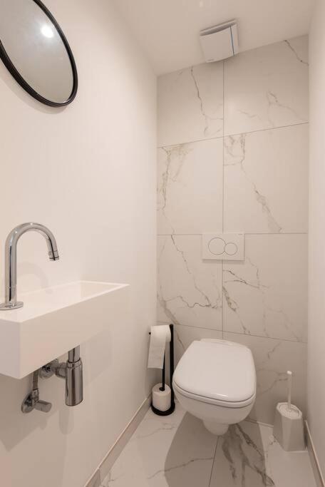 Spacious penthouse for 8 people in the city centre