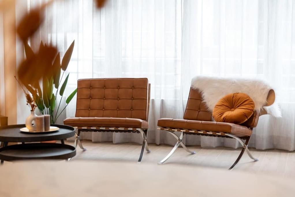 Spacious penthouse for 8 people in the city centre