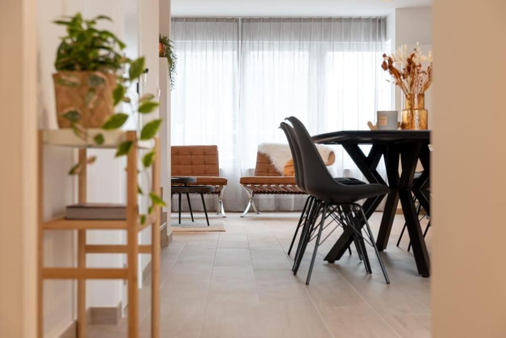 Spacious penthouse for 8 people in the city centre