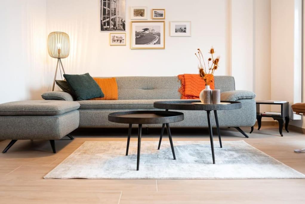 Spacious penthouse for 8 people in the city centre