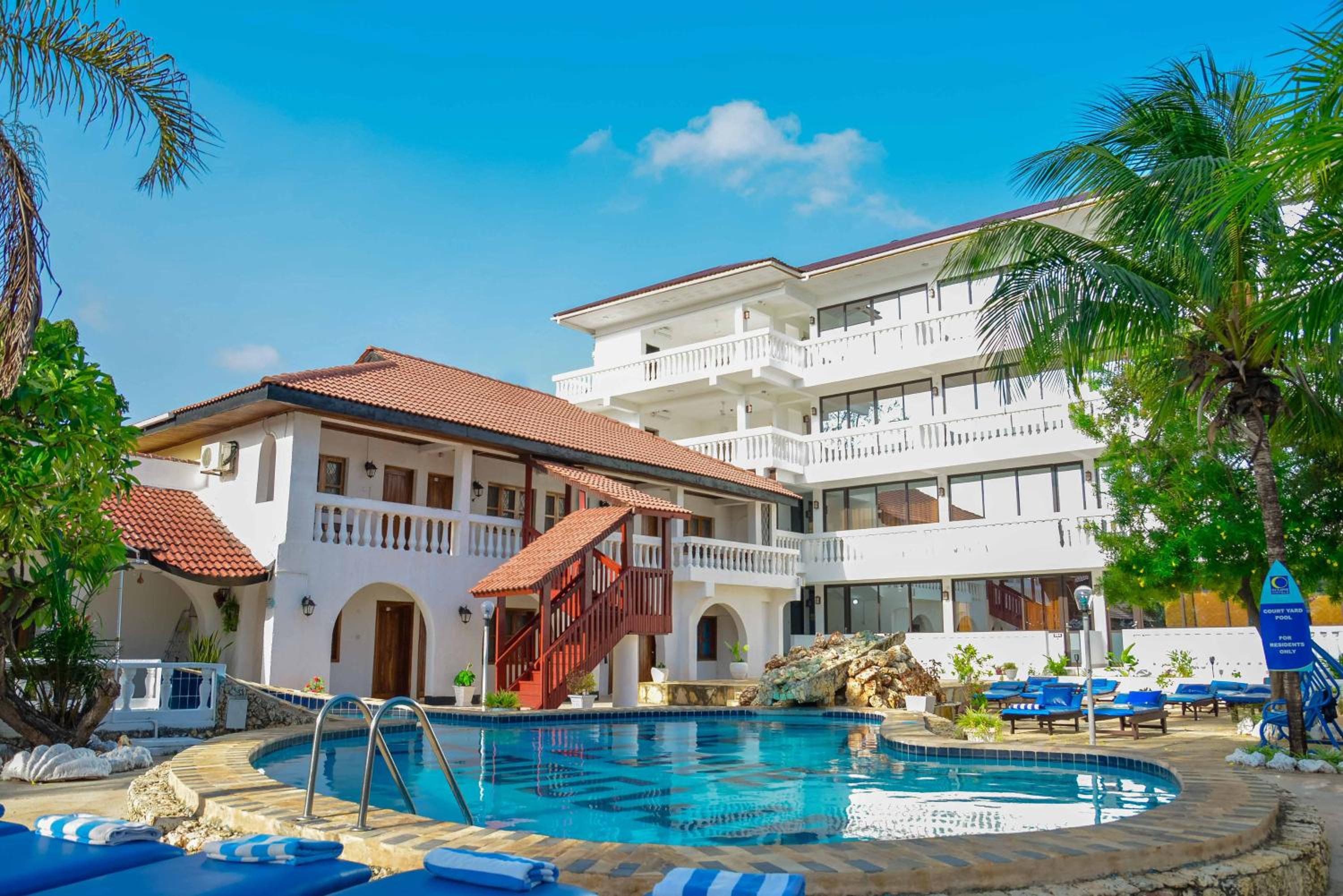 Best Western Jangwani Sea Breeze Resort