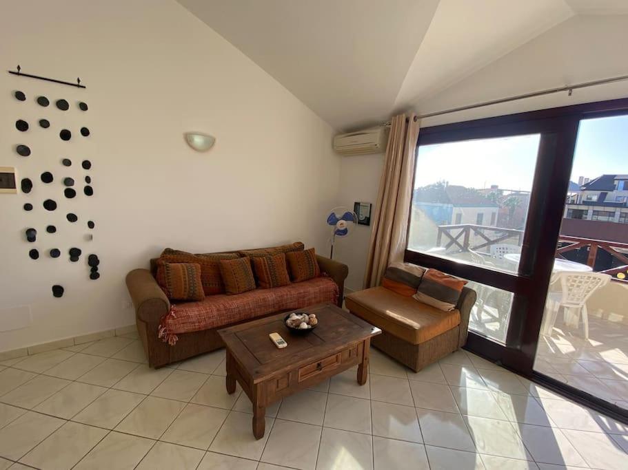 City center and next to beach apartment - Fogo