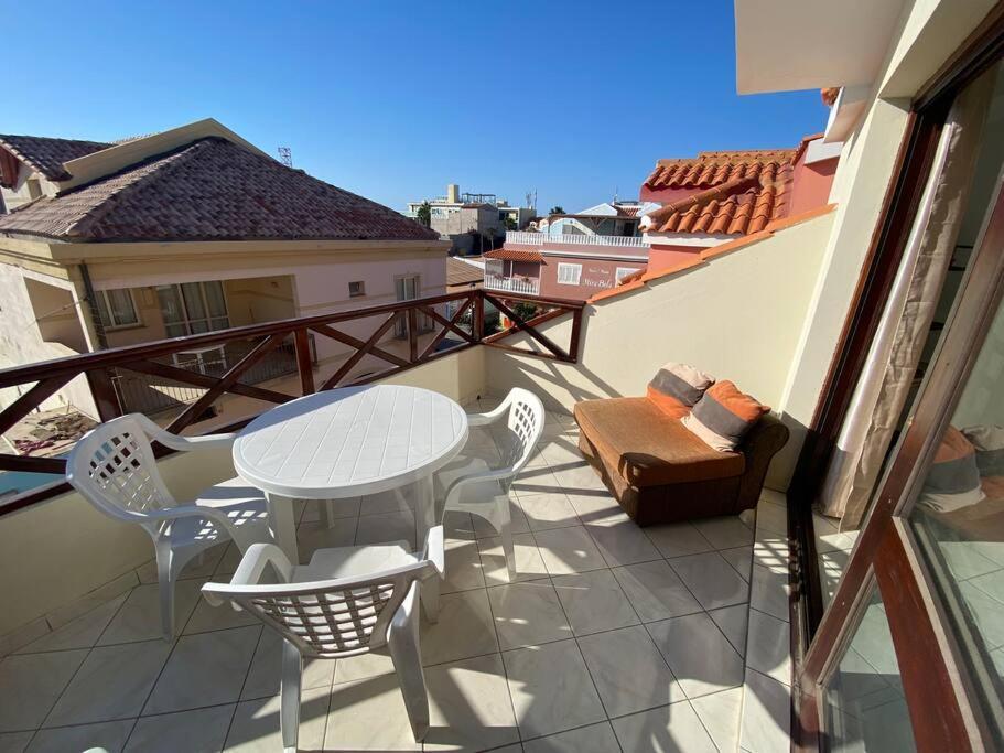 City center and next to beach apartment - Fogo