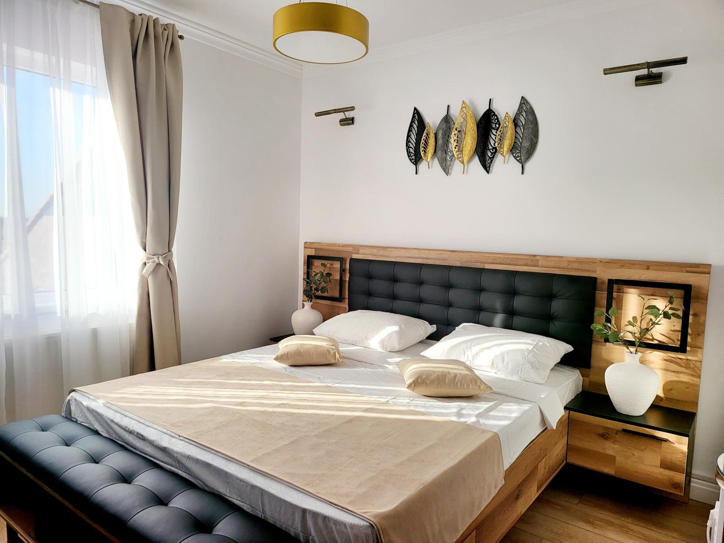 Queen Room - House of Chess view 4