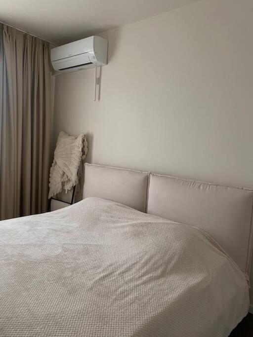 New luxury furnished apartment - beach, Varna center & fast Wi-FI