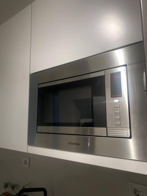 New luxury furnished apartment - beach, Varna center & fast Wi-FI