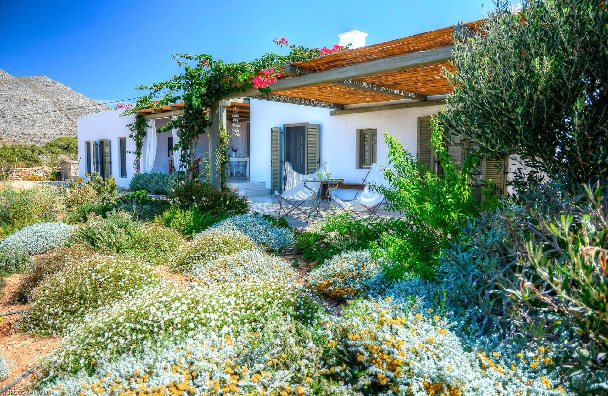 Villa Handras-Main villa, by Amorgos Holiday Homes